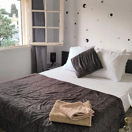 Double Avec Piscine Proche De Perpignan *