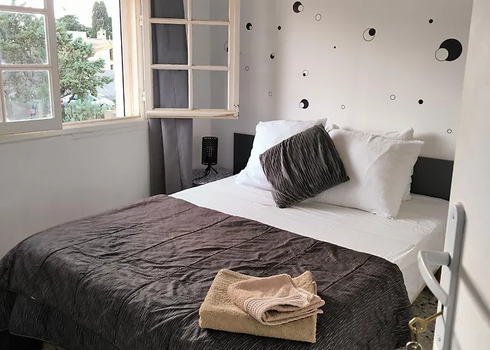 Double Avec Piscine Proche De Perpignan *